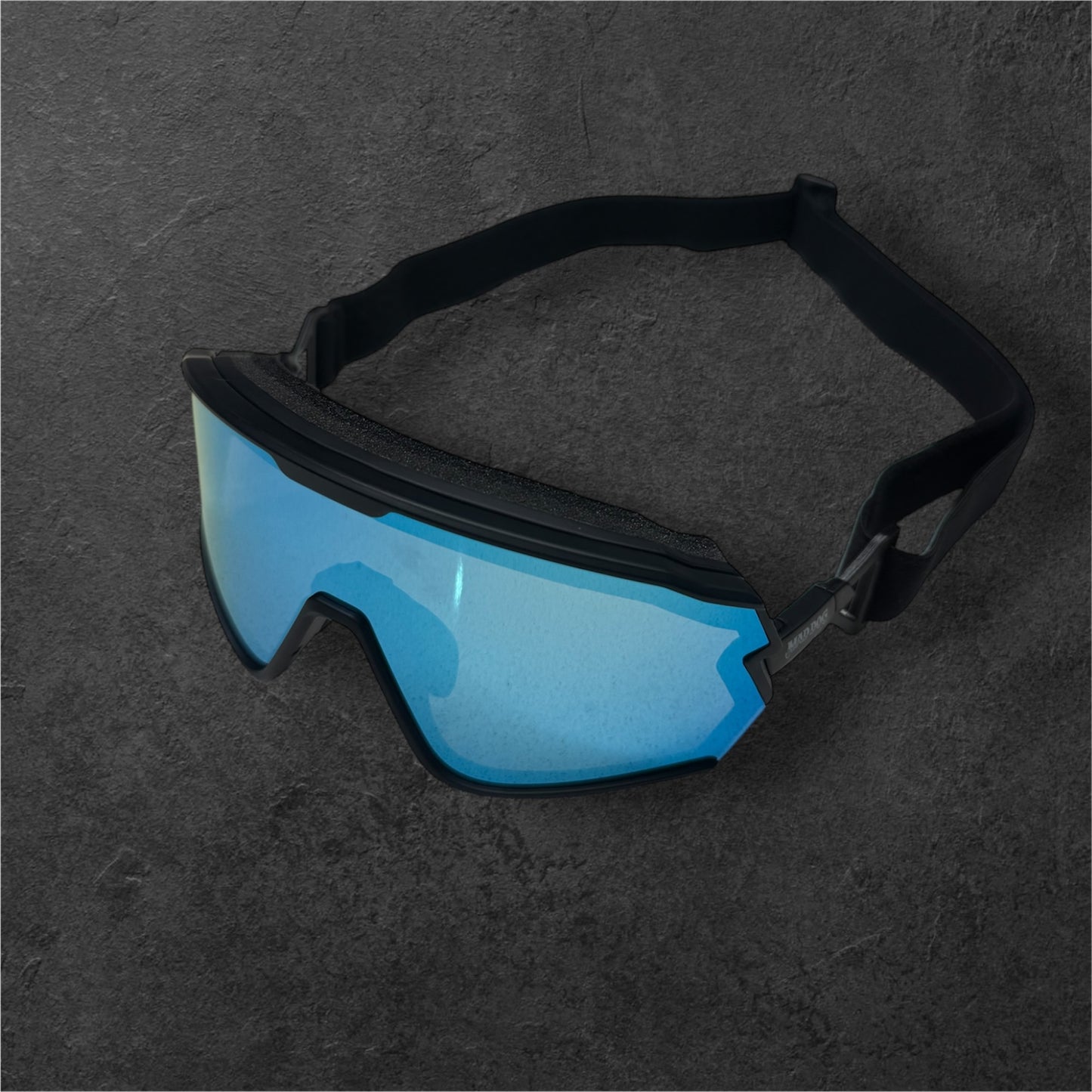 sunnies/goggles