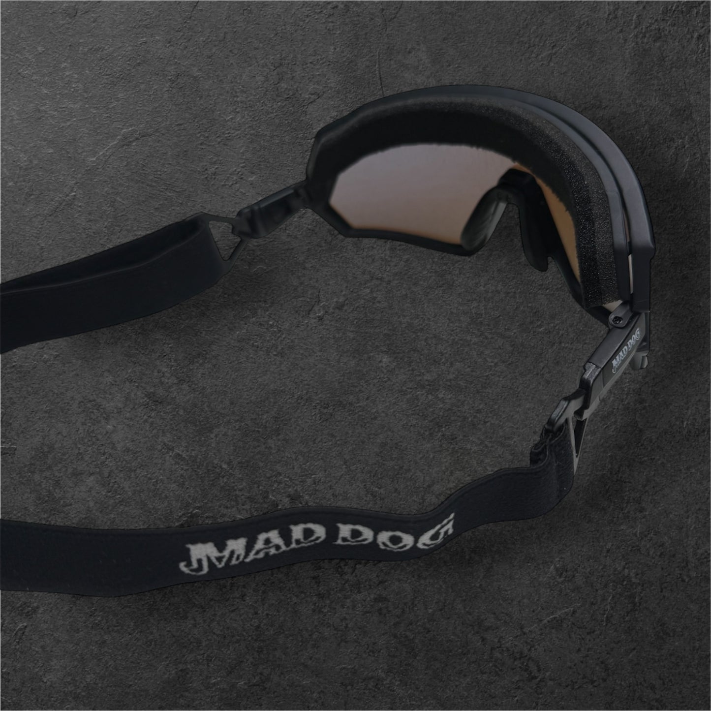 sunnies/goggles